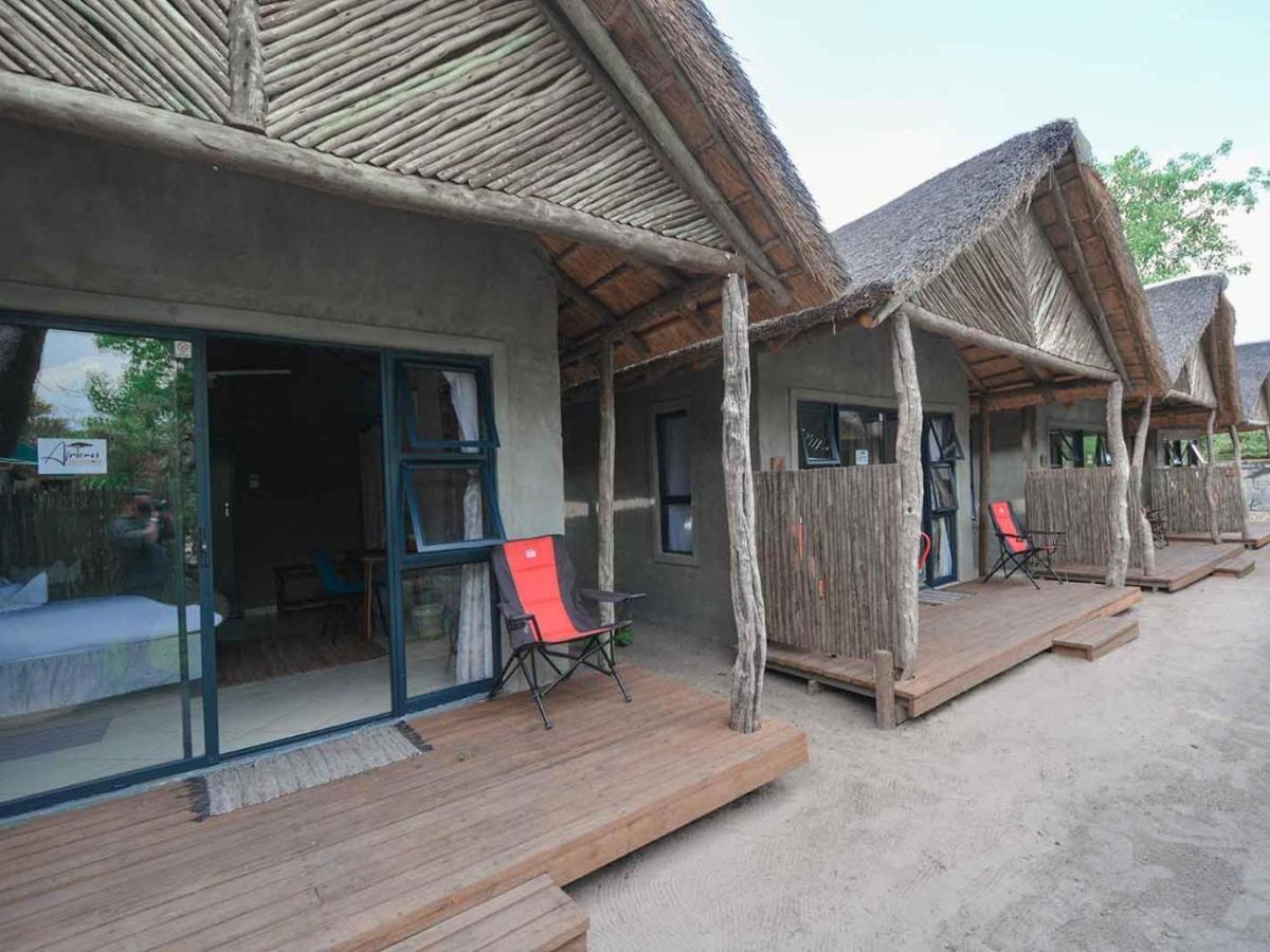 African Excursions Guest House Khwai Exterior photo